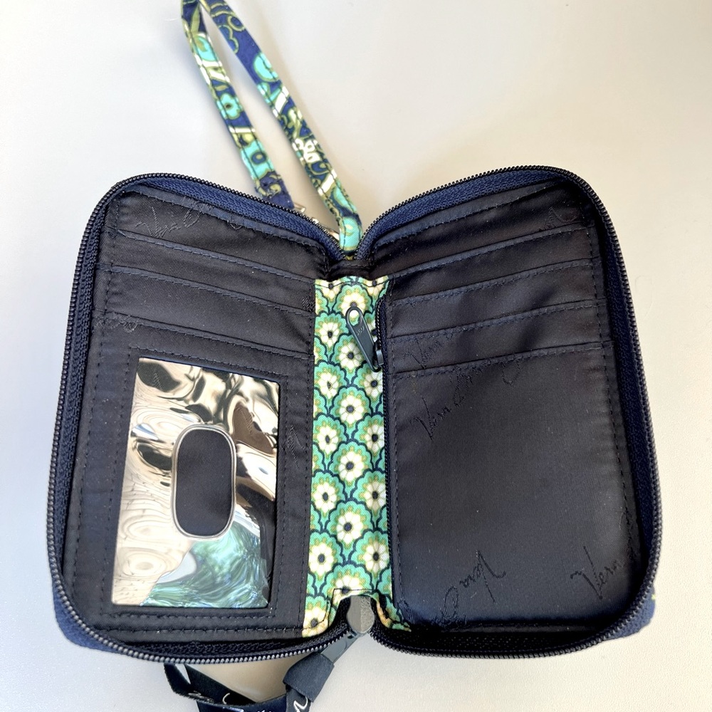 Vera Bradley Retired Rhythm & Blues Pattern Wristlet - Picture 4 of 4